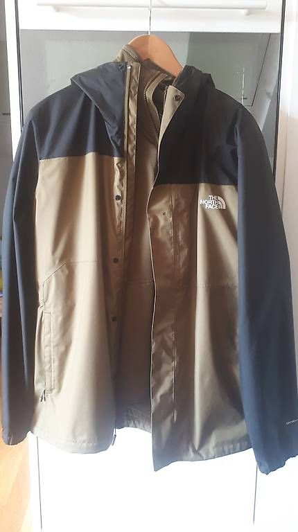 Jacken: North Face Regenjacke L – Gebraucht aus Madiswil von Kwon02
