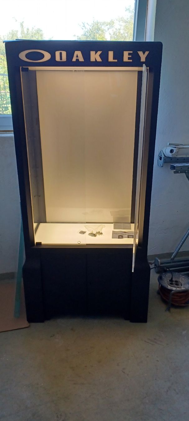 Vetrine: Mega Tower 3.1  Glasvitrine – Usato da Zihlschlacht venduto da archenoah01