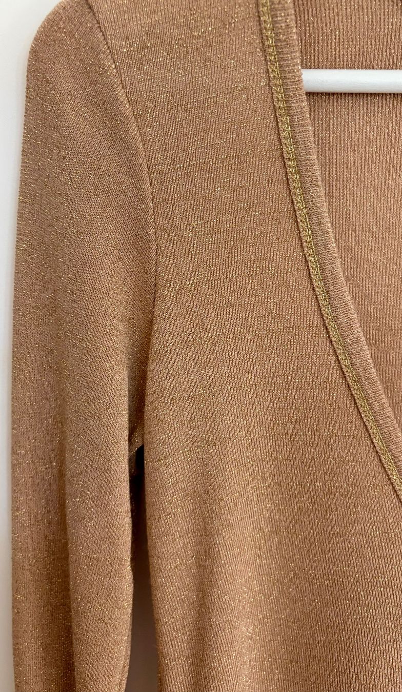Pullover & Sweatshirts: Goldfarbener Longpullover in feiner Qualität, Gr. S/M – Gebraucht aus Zürich von Maria2021 4