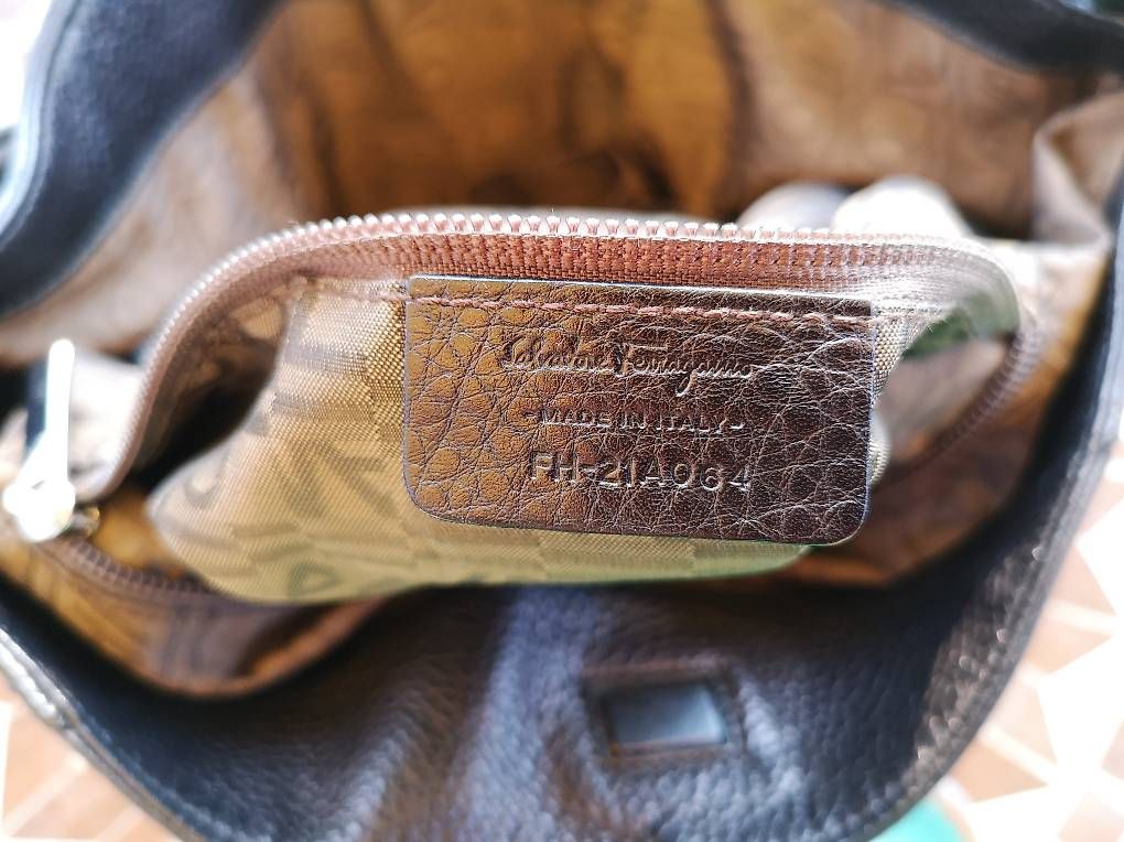 Salvatore Ferragamo Borse da donna: FERRAGAMO / Authentique / Super offre ! – Usato da Bulle venduto da italicum 8