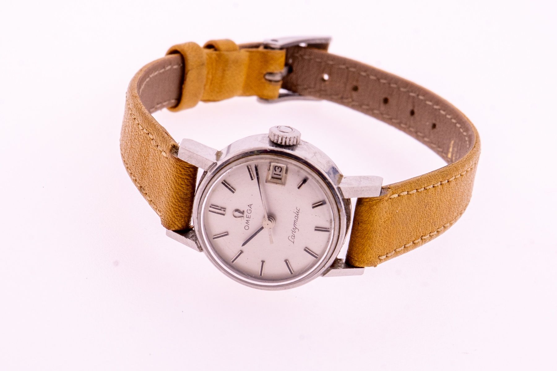 Omega Montres: Omega Ladymatic Ref. 562.005 – Défectueux à Rafz par