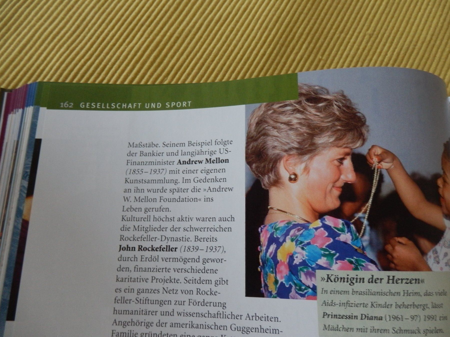 Libri: Buch " Sie prägten unsere Welt " – Nuovo (secondo la descrizione) da Zufikon venduto da lea050 2