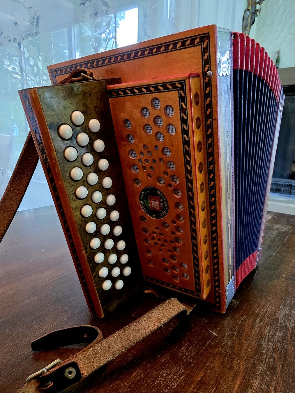Musikinstrumente: Schwyzerörgeli A.Iten mit Dix-Stimmen. Jg. 1967 – Gebraucht aus Hasle LU von stupero