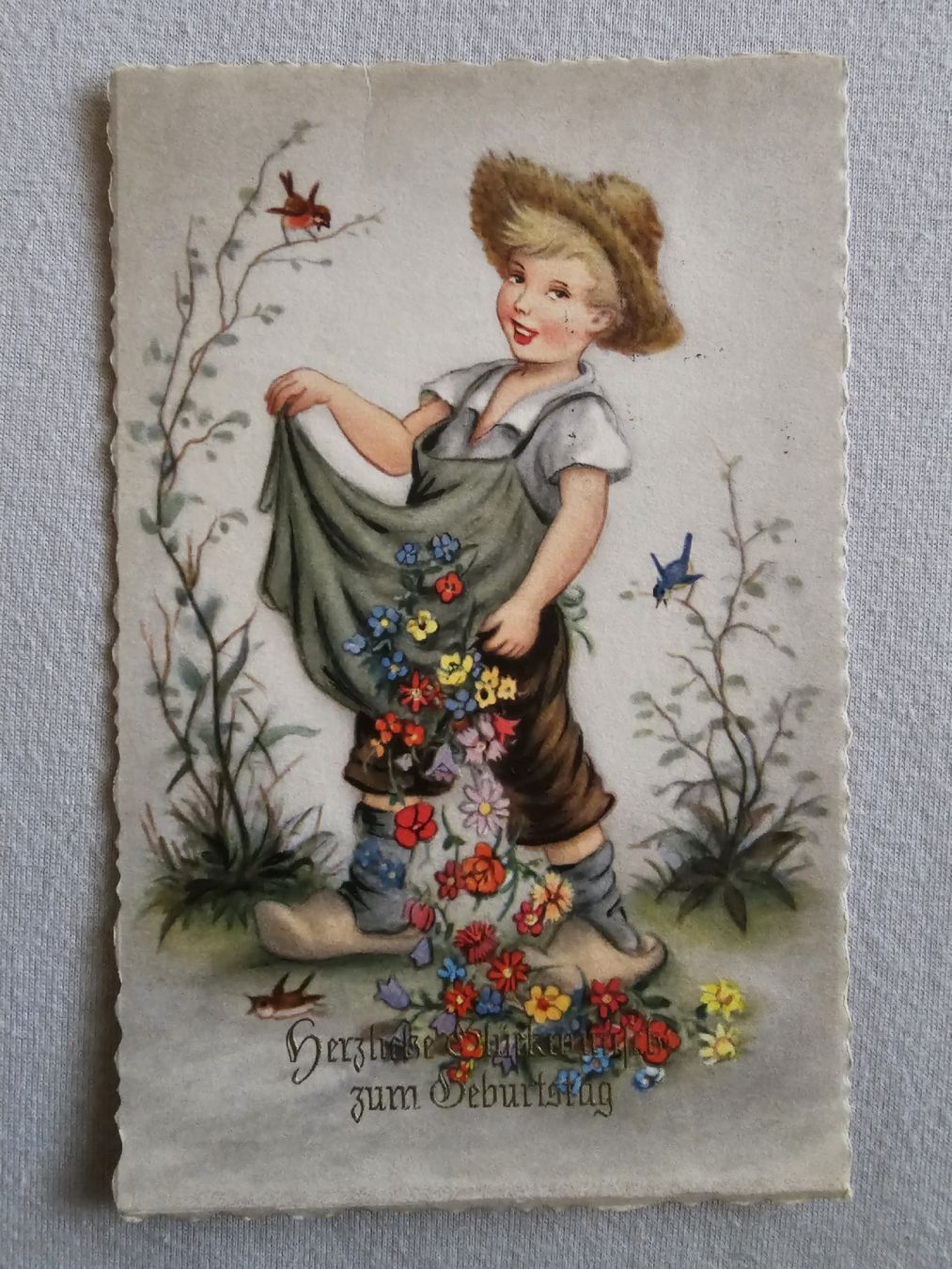 Cartoline postali: Alte Ansichtskarte Geburtstag Junge Blumen gestempelt – Usato da Bütschwil venduto da Taranabo