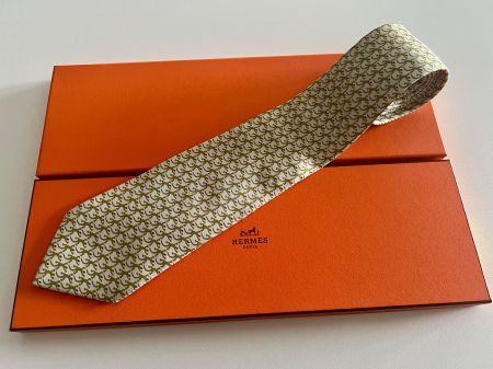 Cravate HERMES-Paris “Gecko” - avec box original