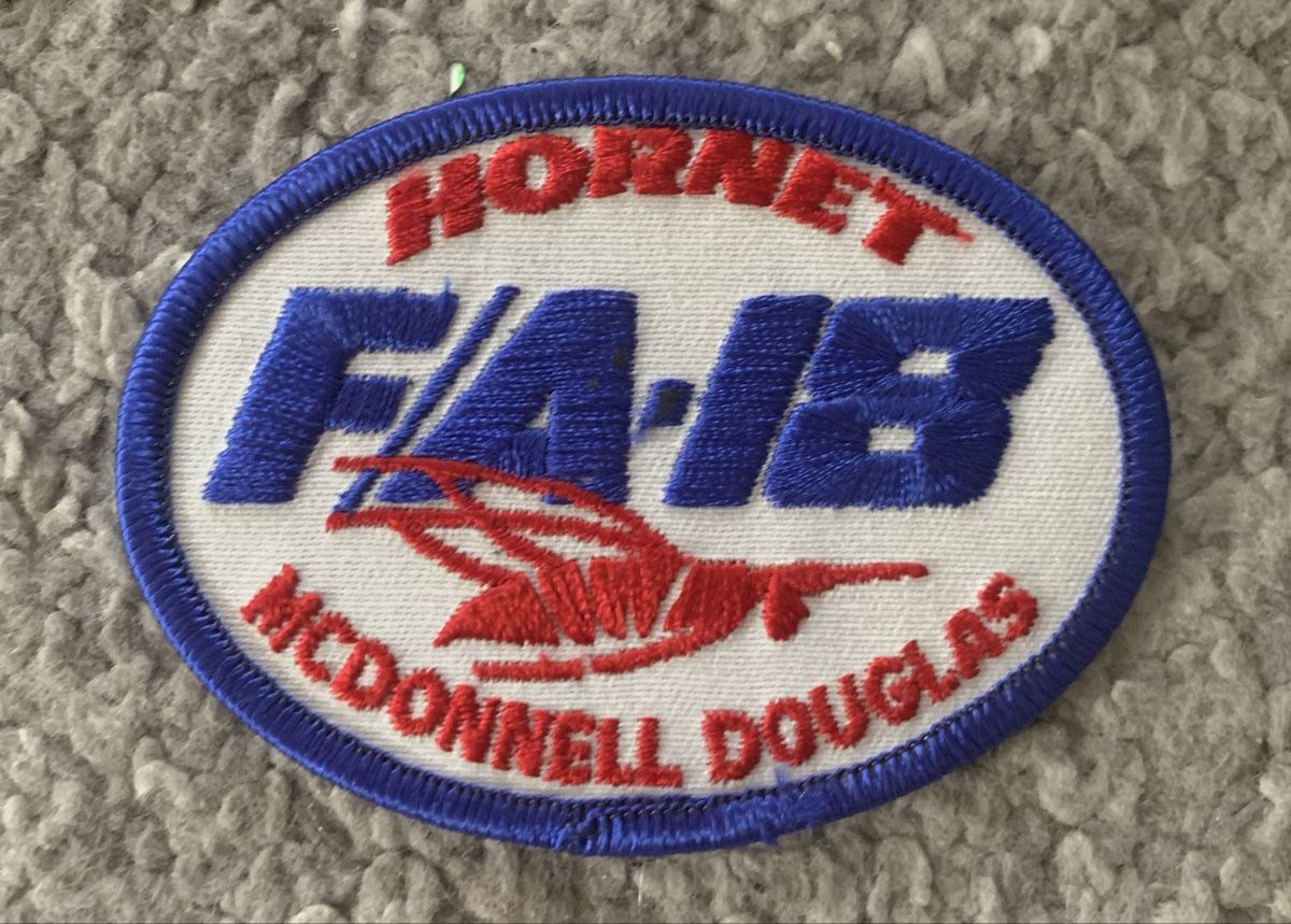 Placchette & Badge: Badge F/A-18 Hornet – Nuovo (secondo la descrizione) da Esslingen venduto da Gargamel011