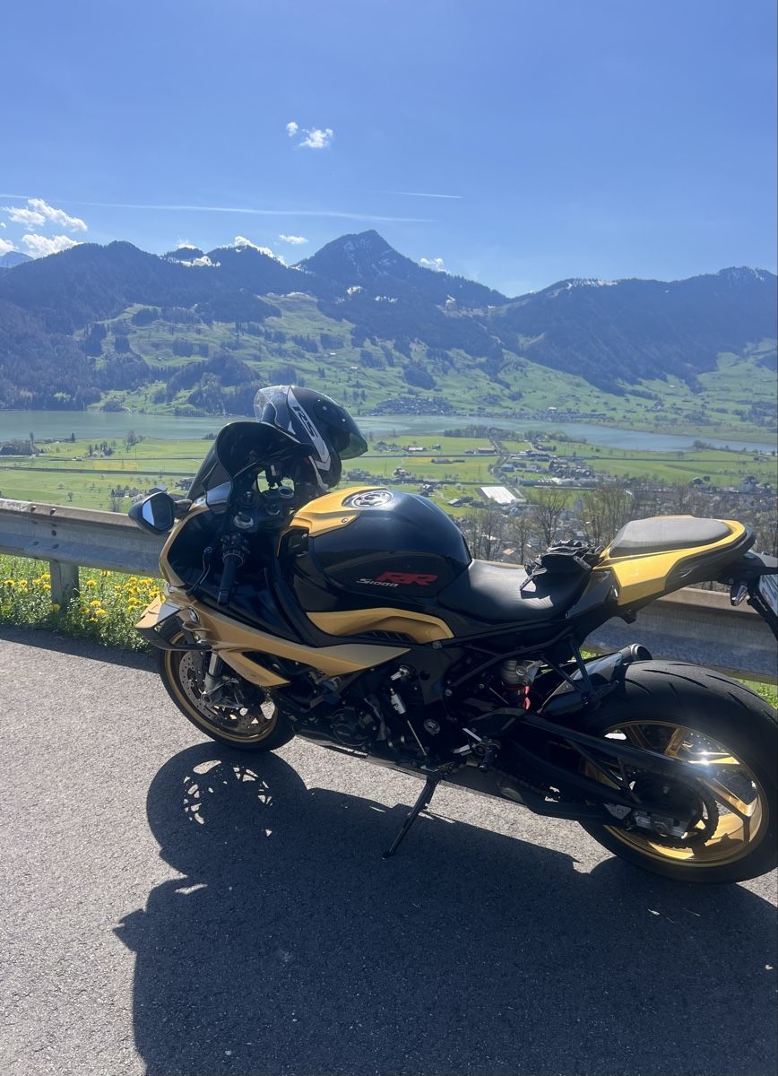 BMW Strasse: BMW S 1000 RR – Gebraucht aus Zürich von K._32_Mik 1