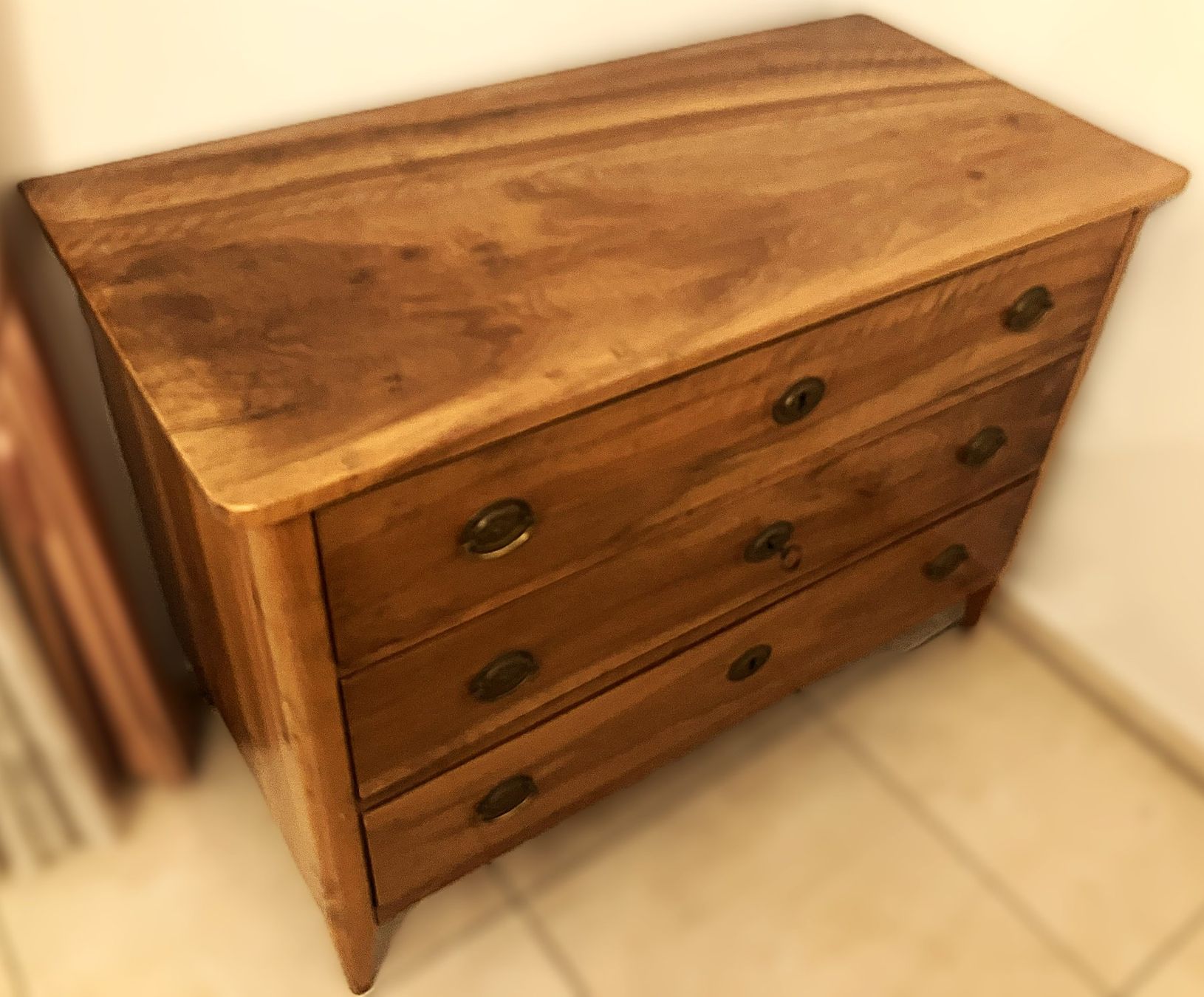 Cassettiere: Biedermeier Kommode Original um 1830 | Kirschbaum / Nussbaum – Usato da Luzern venduto da FeU