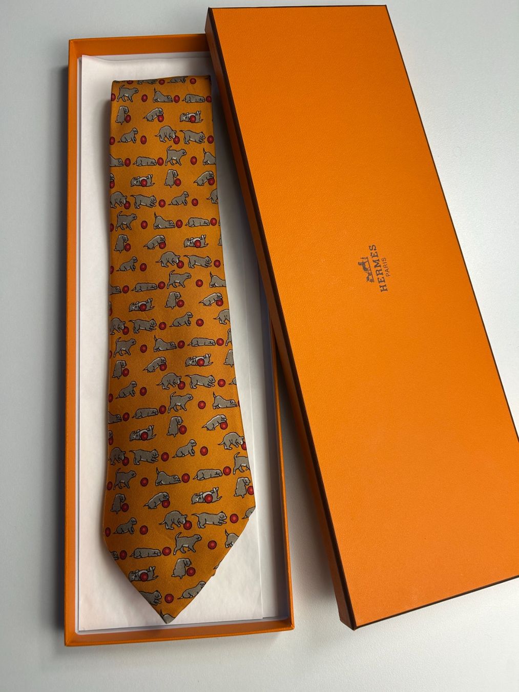 Hermès Cravatte: Hermès Hunde Krawatte – Nuovo (secondo la descrizione) da Bern venduto da kurtikobolt74