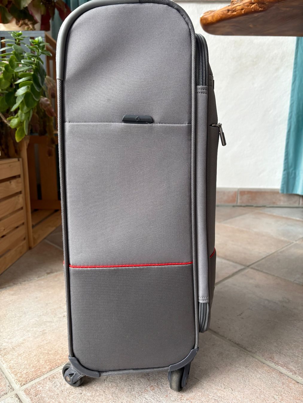 Samsonite Reisekoffer: Samsonite Base Boost 55cm 4 Rad Handgepäck Koffer – Gebraucht aus Uerkheim von ruthb2112 4