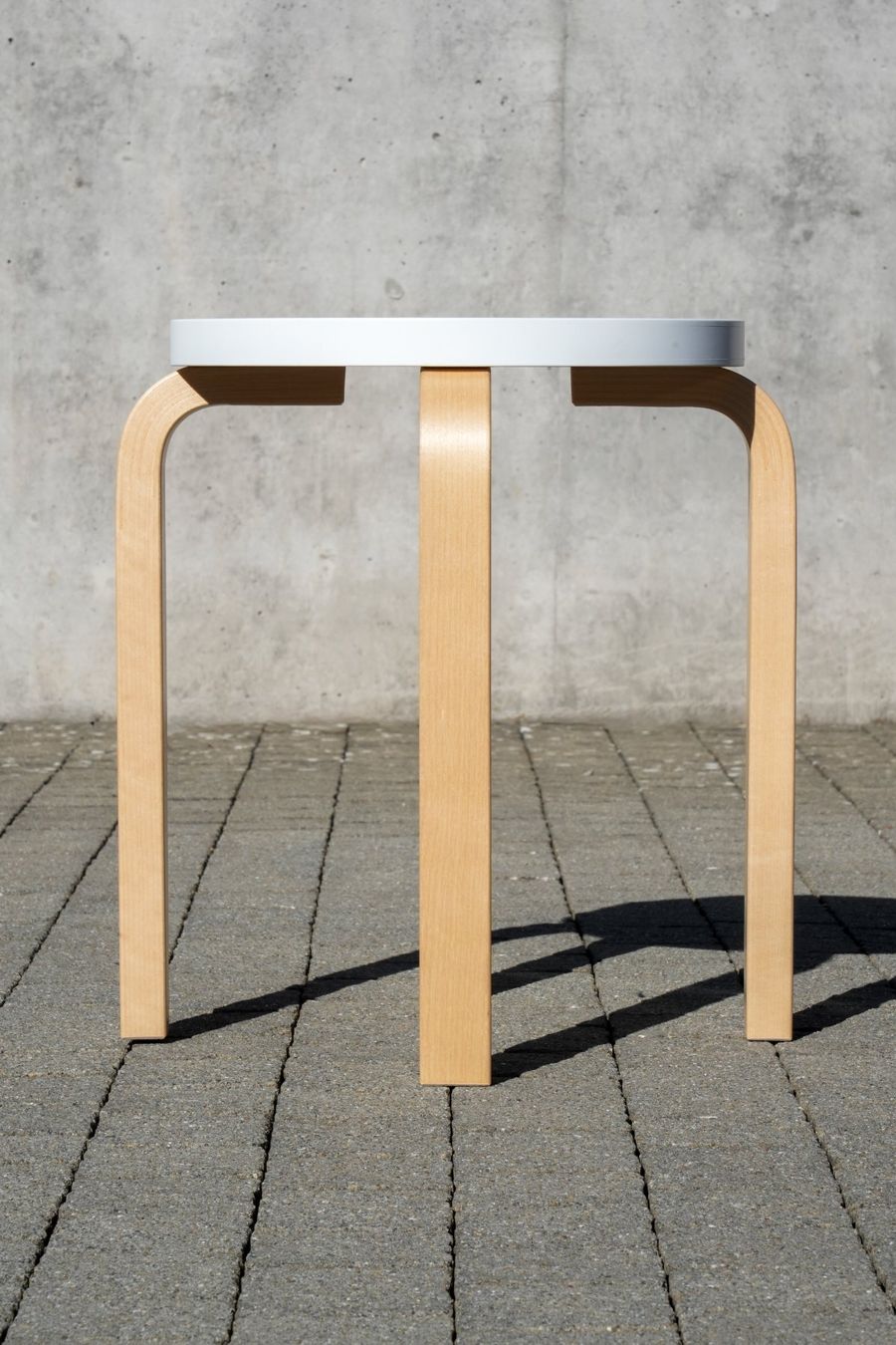 Vitra Hocker: Hocker E60 weiss – Neu (gemäss Beschreibung) aus Uster von uniki.ch 1