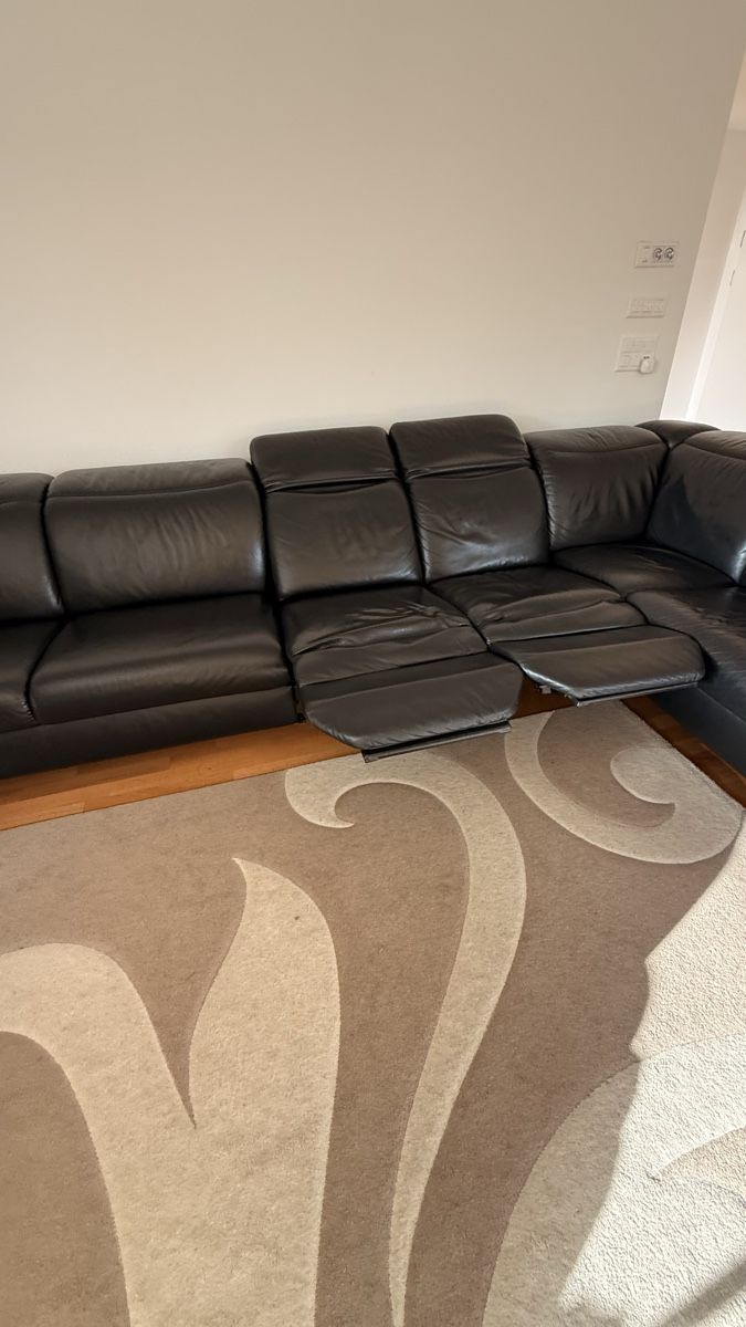 Divani: Himola schwarze Leder Sofa mit Bettfunktion – Usato da St. Gallen venduto da SYu_1122 1