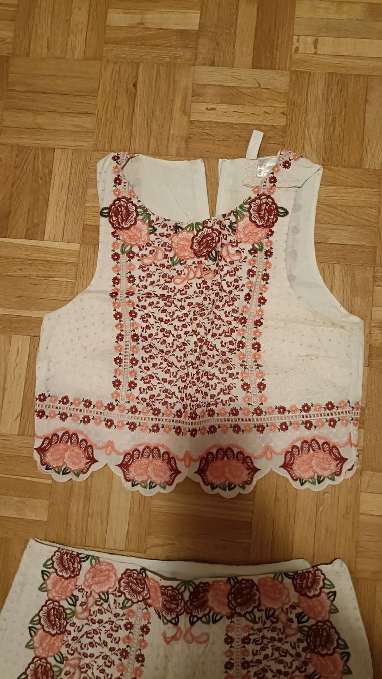 Kleiderpakete: Damen Set Gr. 34, Top & Shorts – Gebraucht aus Dübendorf von Me_sa 2