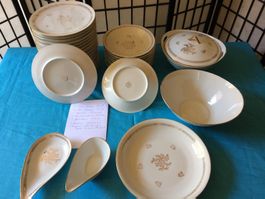 Service de table  Porcelaine Blanche Fine de Vierzon (F)