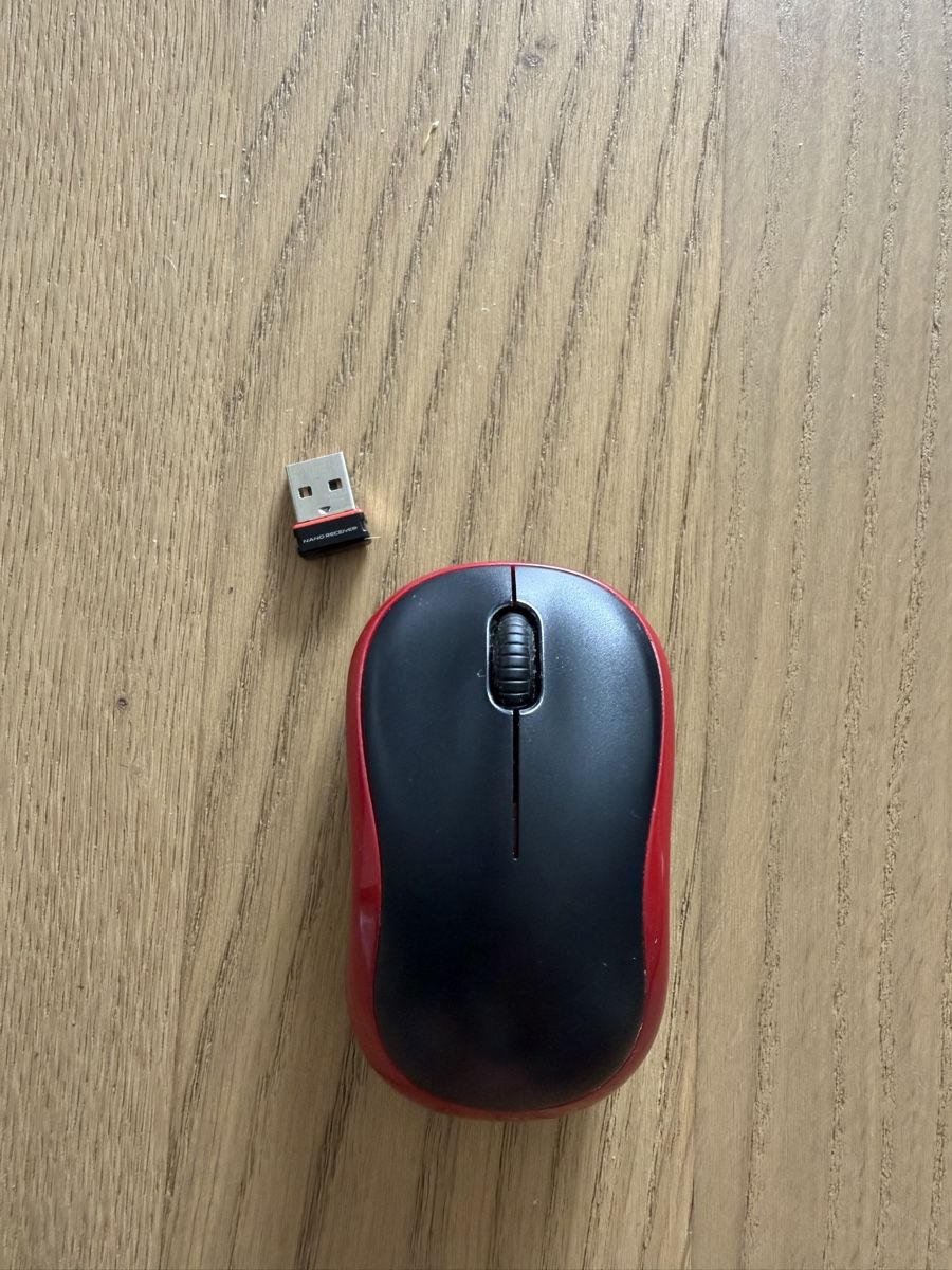 Mouse: Compact Red Wireless Mouse + USB Dongle - Works Great! – Usato da Olten venduto da Solongoo
