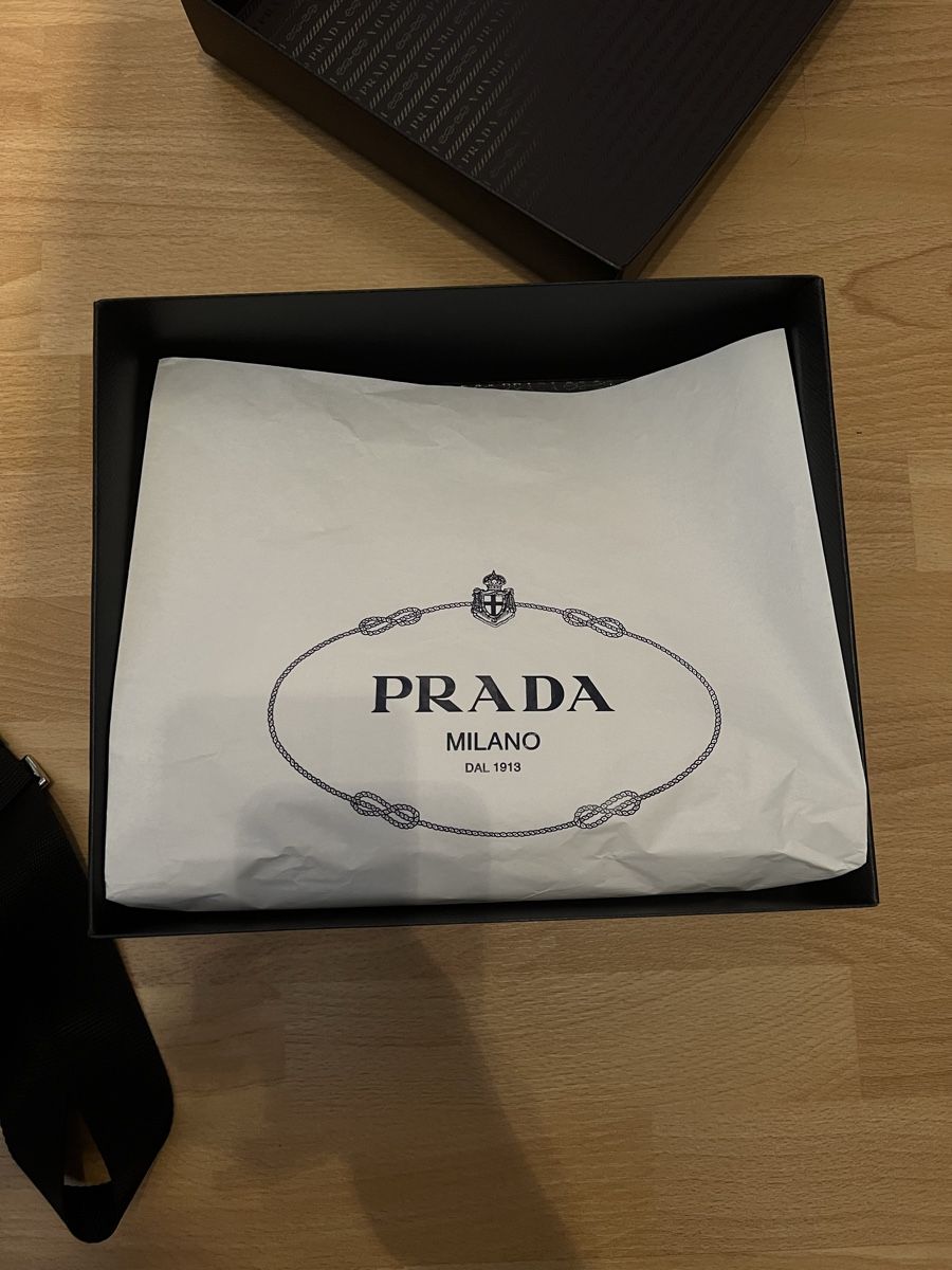 Prada Borse: Prada Re-Nylon Shoulder Bag Unisex – Usato da Spreitenbach venduto da iamxrco 4
