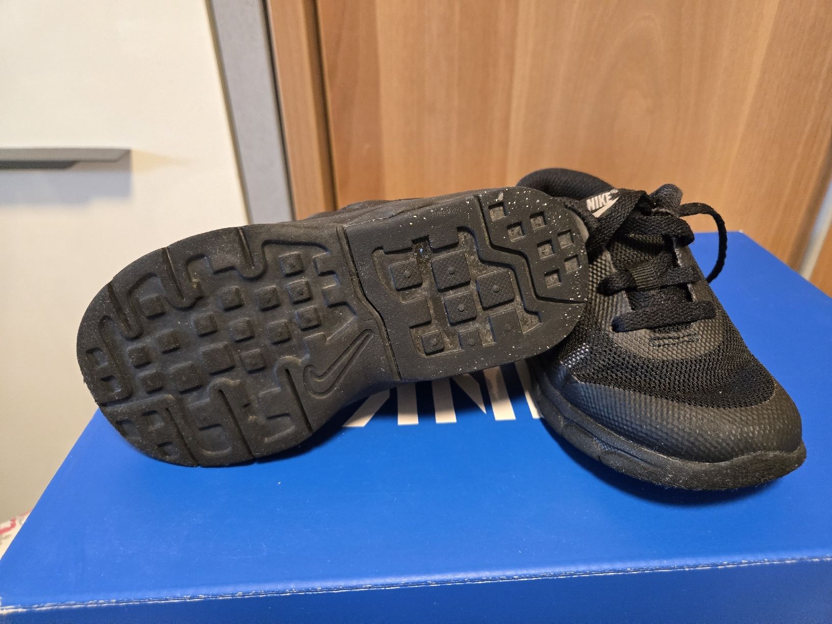 Nike Scarpe per ragazzi: Nike Air Max Invigor TD Gr: 25 – Usato da Winterthur venduto da SneakersLeo 2