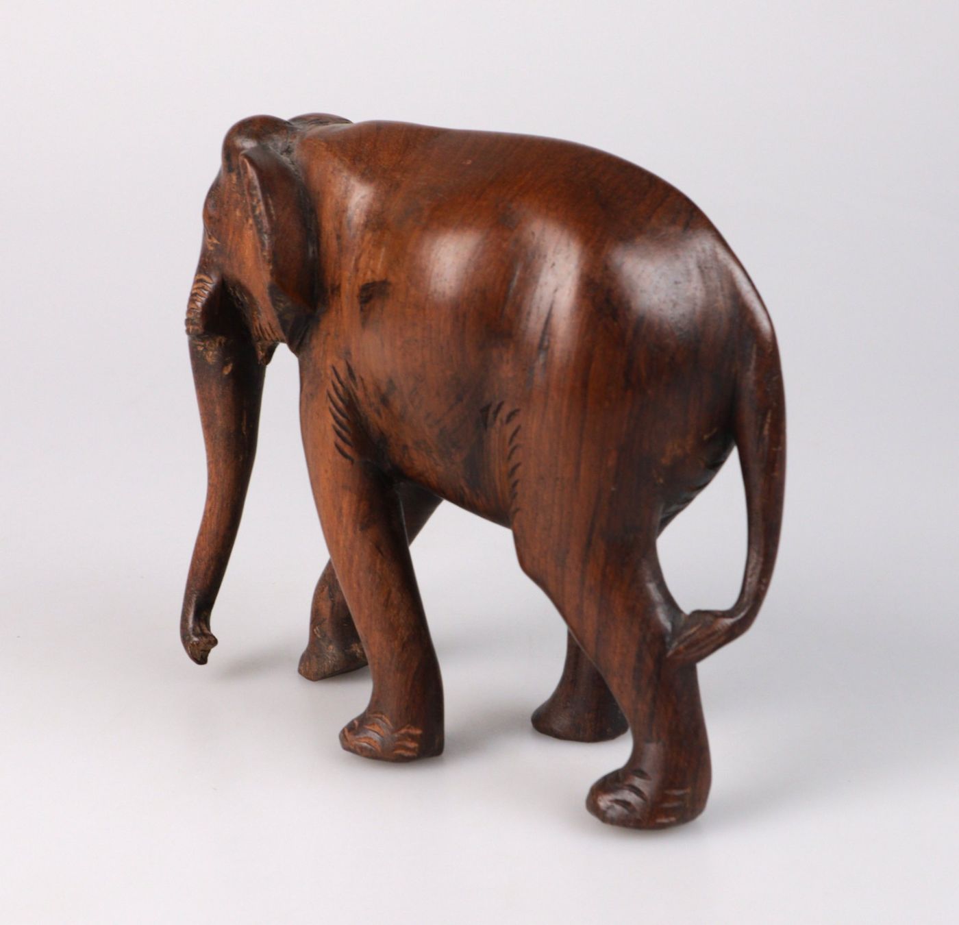 Figurines: Figur Elefant Holz geschnitzt – D'occasion à Volketswil par brockipfannenstil 3