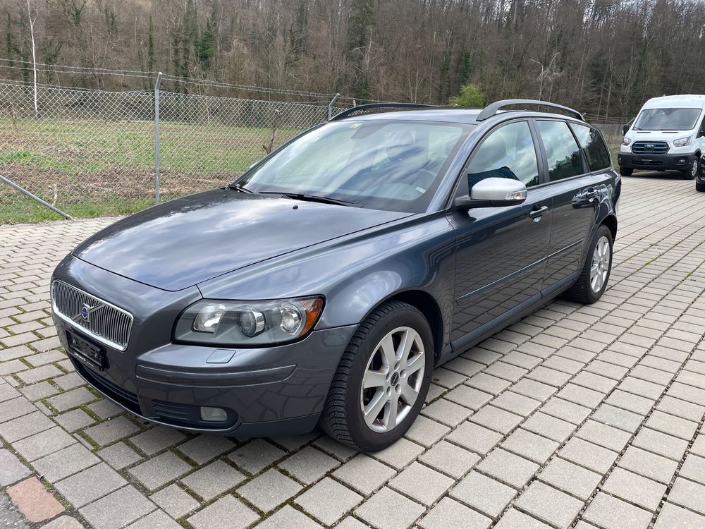 VOLVO V50 D5 Momentum (Ab MFK)