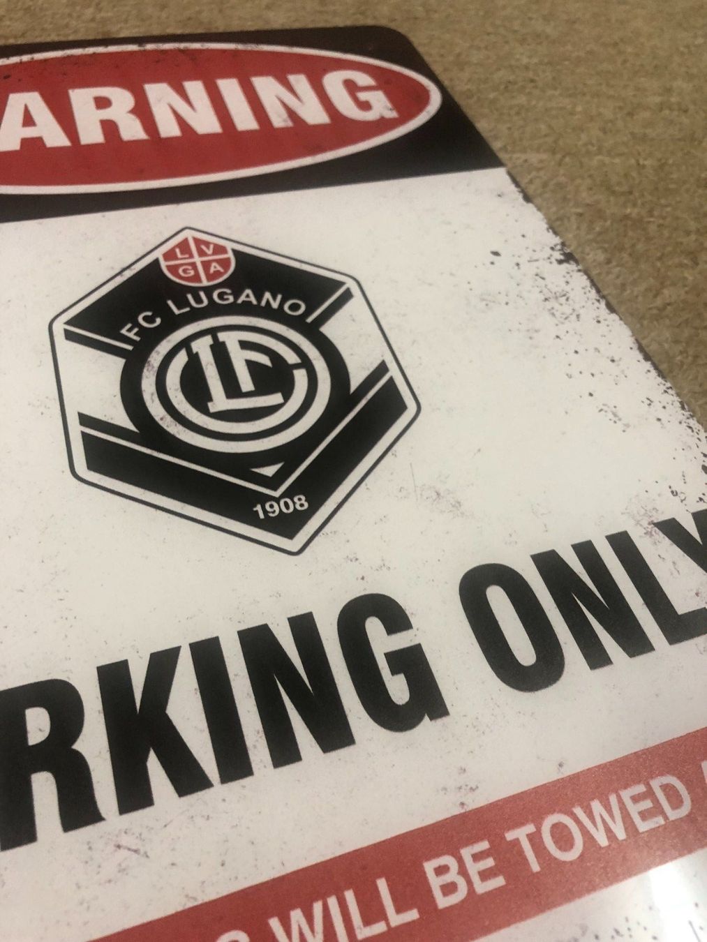 Schilder: FC Lugano Parking Only Blechschild Cornaredo NLA Englisch – Neu und originalverpackt aus Dättlikon von easythings 1