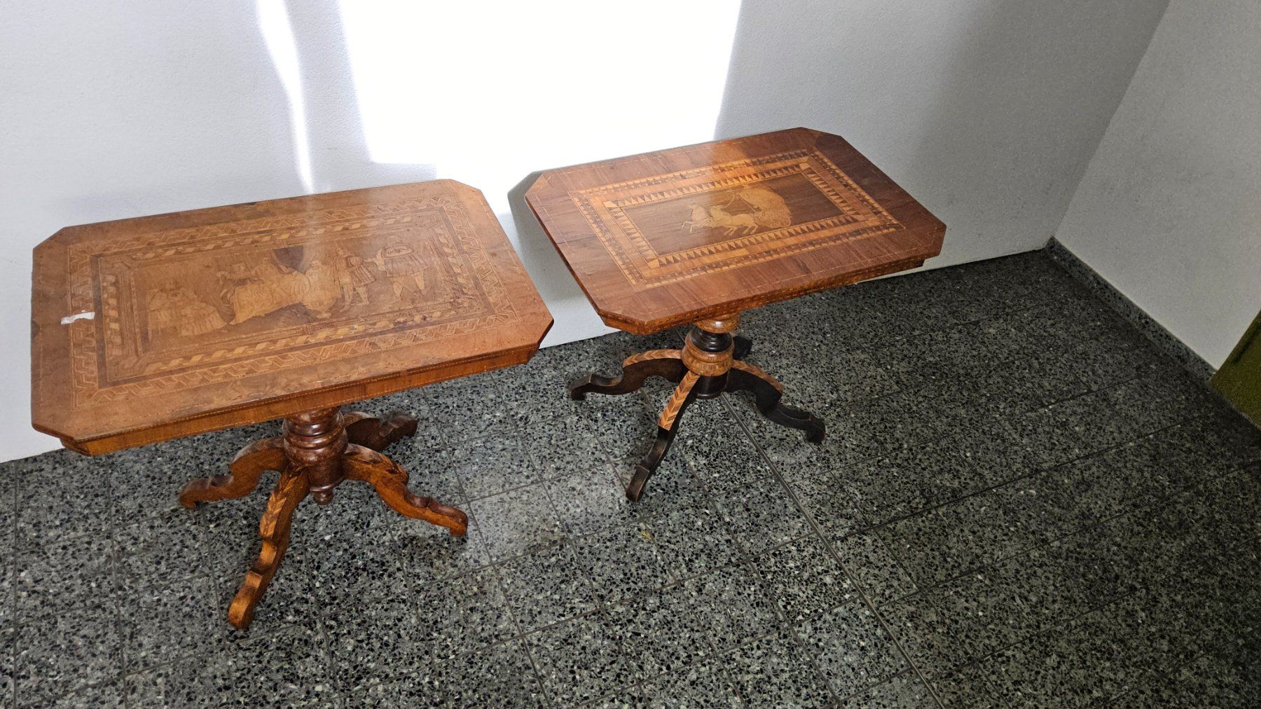 Tische: 2 Antiques tables avec marqueterie – Gebraucht aus Malleray von Frederic24