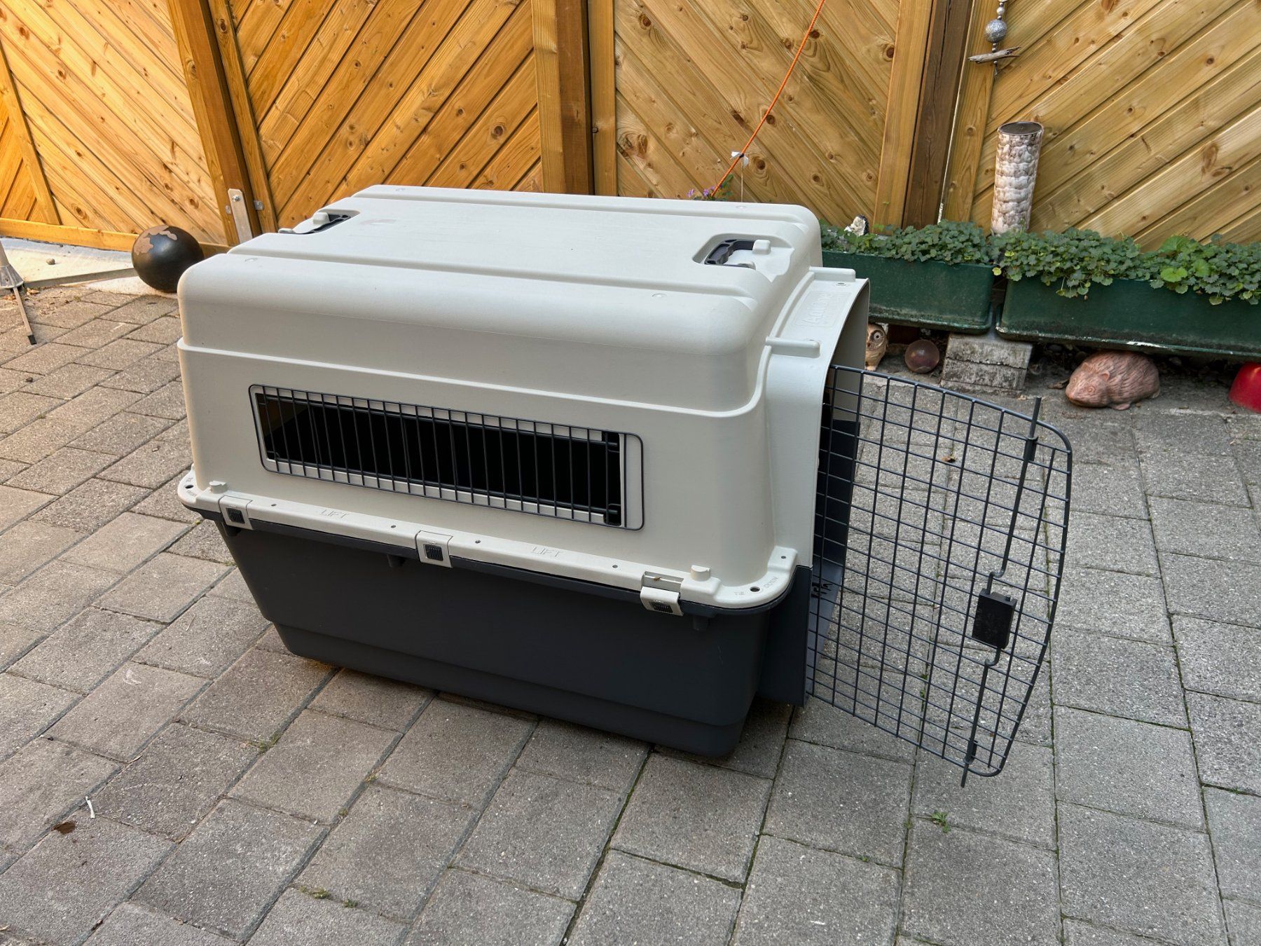 Cages, transport & sécurité: Hundetransportbox – D'occasion à Kirchberg BE par Cooper2019 2