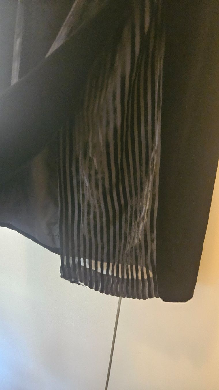 Completi & Tailleur: Camicetta e gonna nera Tattoo tg.M rayon e seta – Usato da Melano venduto da H-Sara 4