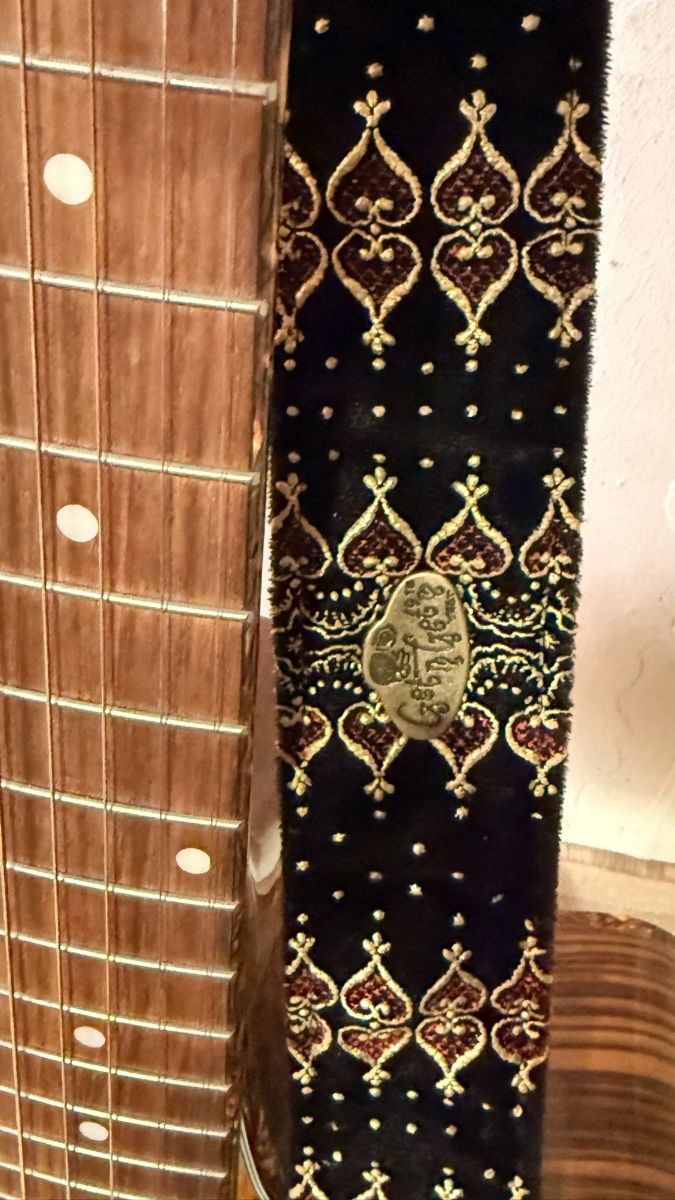 Strumenti musicali: Gitarre – Nuovo (secondo la descrizione) da Leutwil venduto da vik_m7dd 2