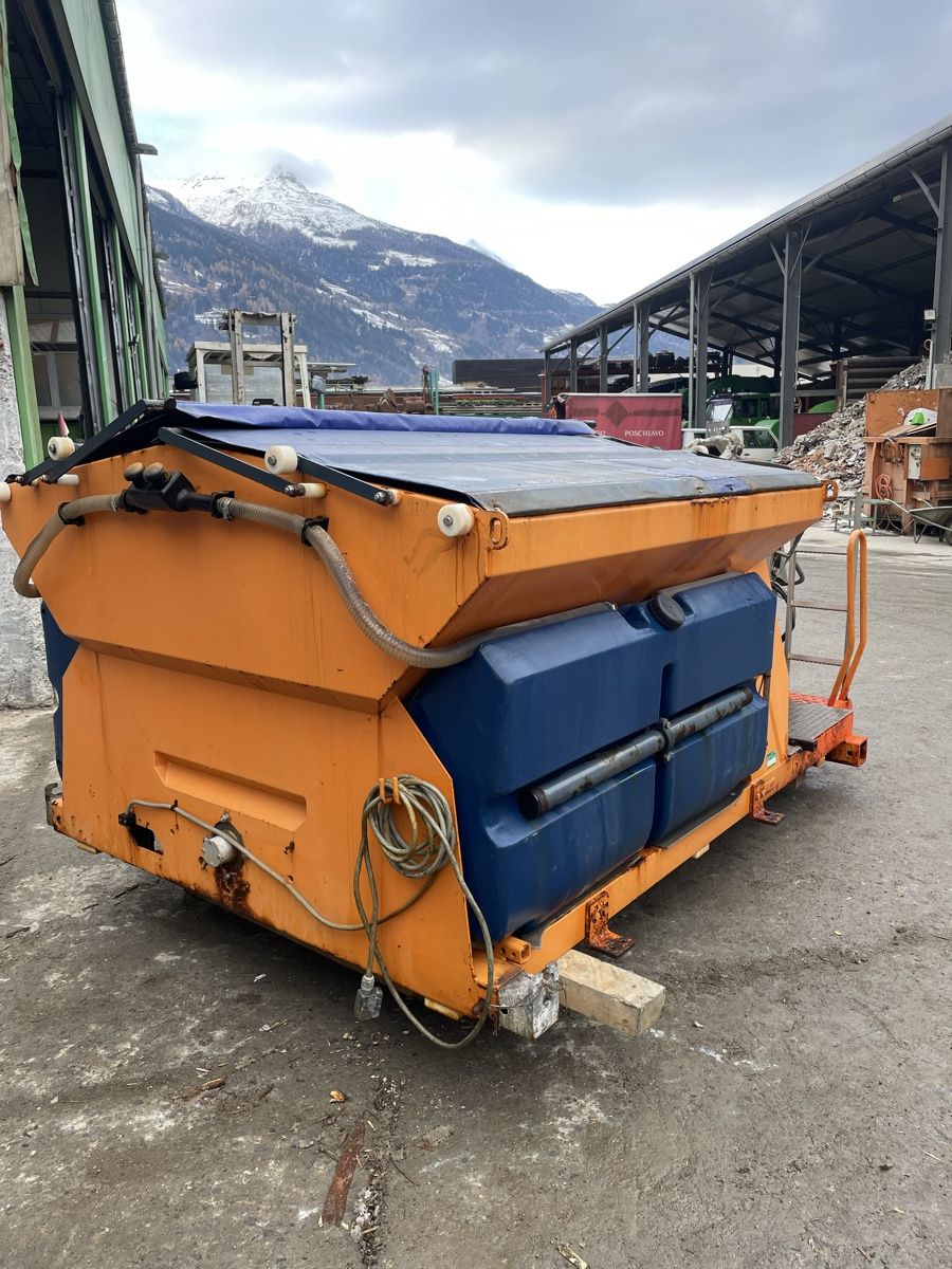 Schneeräumung: Schneefräse Schneepflug Salzstreuer – Gebraucht aus Poschiavo von kuks01