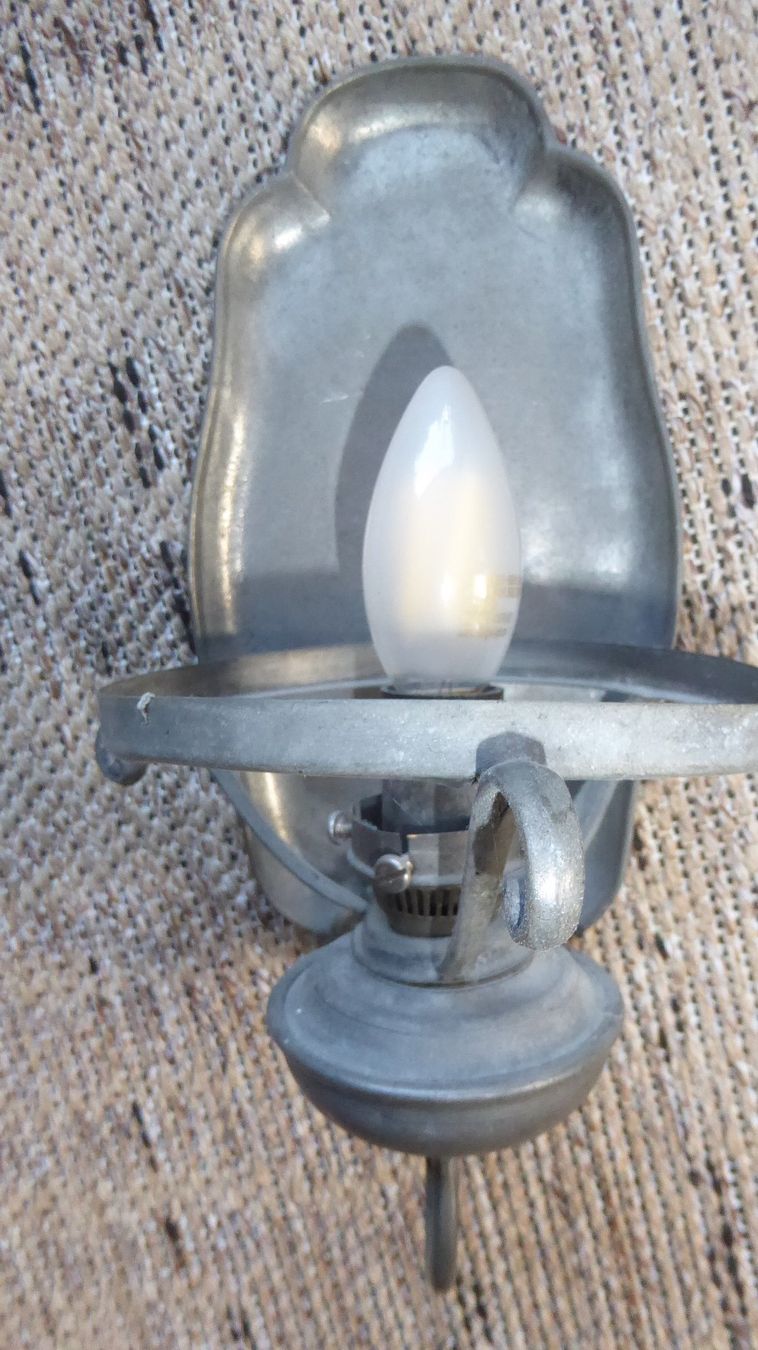 Lampade: antike Wandlampe ohne Glas – Usato da Sargans venduto da Benziner