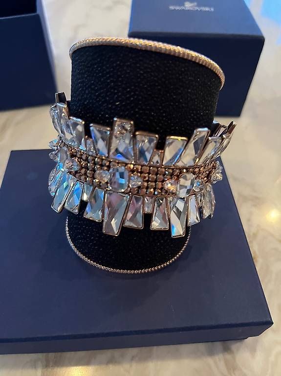 Swarovski Armbänder & -reifen: Swarovski Statement Armband neu, original mit box – Neu (gemäss Beschreibung) aus Kirchleerau von Piroska05