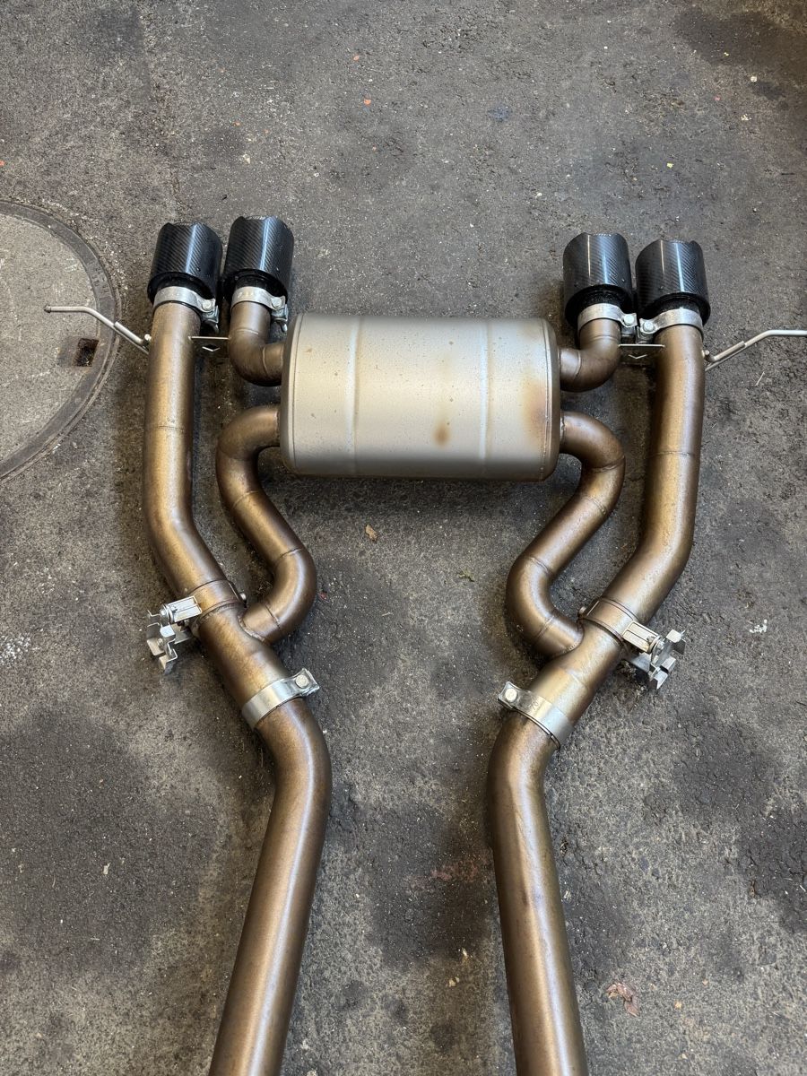 BMW Sistemi di scarico: Auspuff M3 / M4 G80 G82 – Usato da Horgen venduto da fel_6gb8 4
