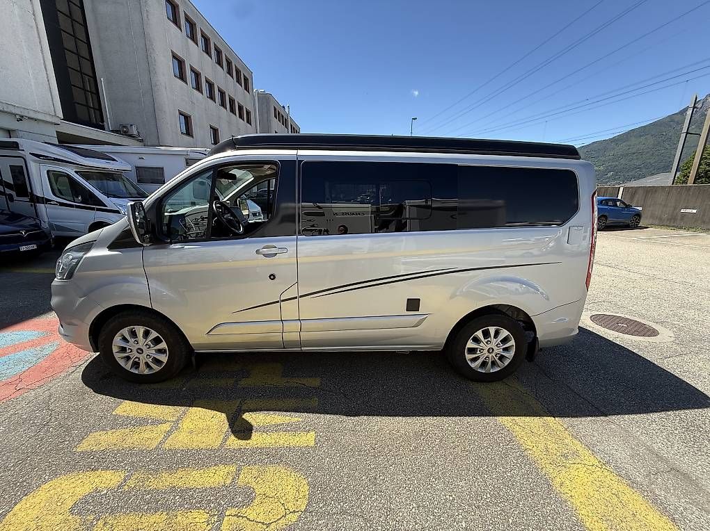 Veicoli commerciali: Ford transit custom font  Vendone X Cape – Usato da S. Antonino venduto da Campertech 1