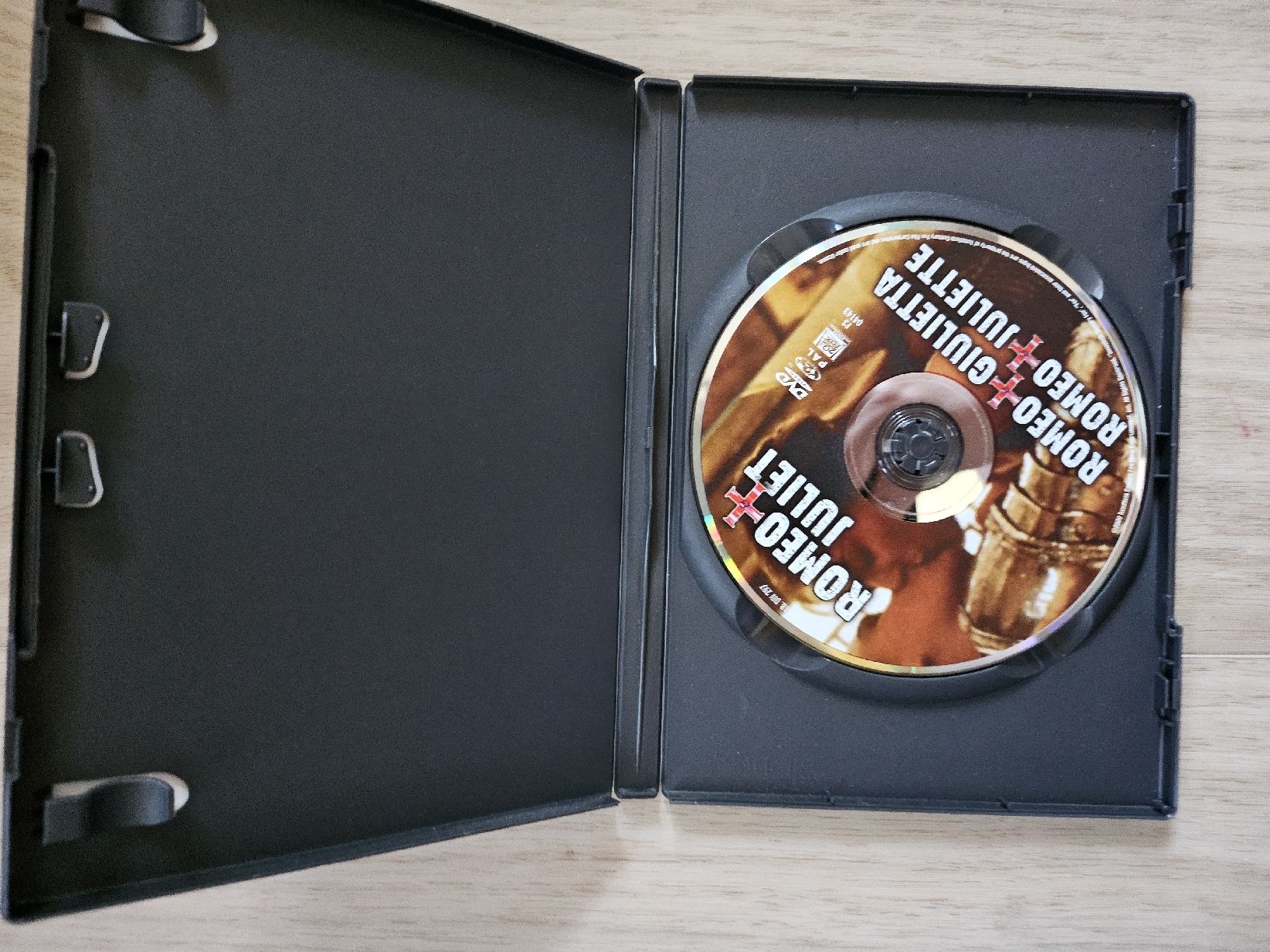 Alle DVDs: DVD Roméo + Juliette - Leonardo DiCaprio – Gebraucht aus La Joux FR von car_ck96 1