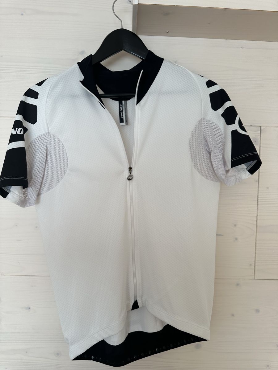 Assos Canottiere & Pantaloni: Maillot vélo Assos S5.Uno, taille L – Usato da Lugnorre venduto da Steph_4