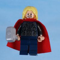 LEGO Minifigur Thor - Spongy Cape, Dark Blue Legs