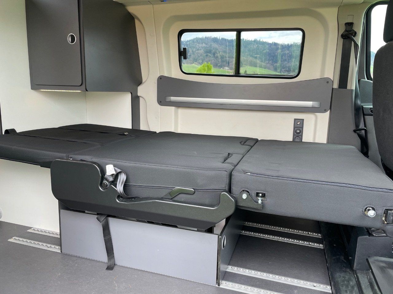 Ford Camping Fahrzeuge: Campervan Ford Transit 545 – Gebraucht aus Niederlenz von Patriot 5