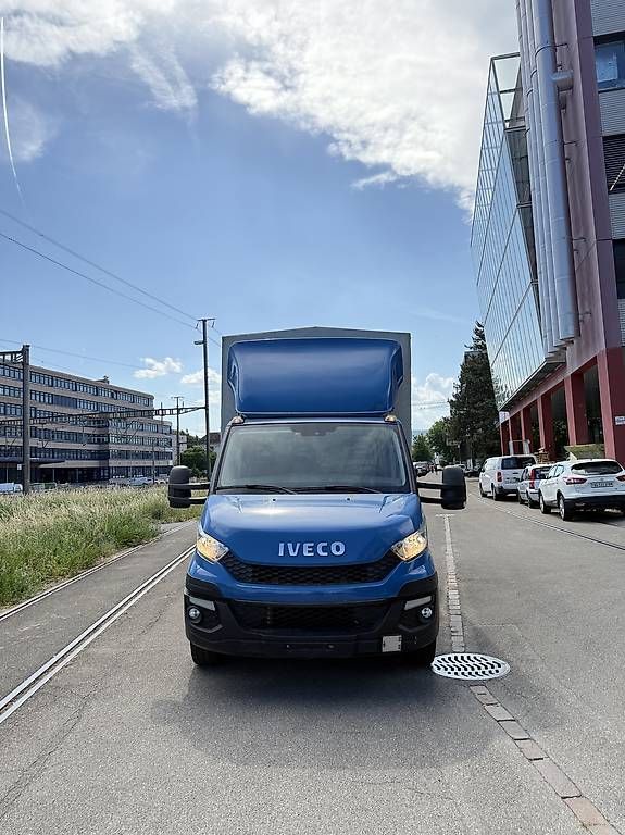 Véhicules utilitaires: Iveco Daily 35S17 – D'occasion à Schlieren par zor74