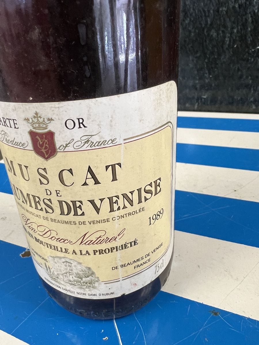 Vino: MUSCAT DE BEAUMES DE VENISE 1989 – Nuovo e nell'imballaggio originale da Genève venduto da Leboucheoreilles 2