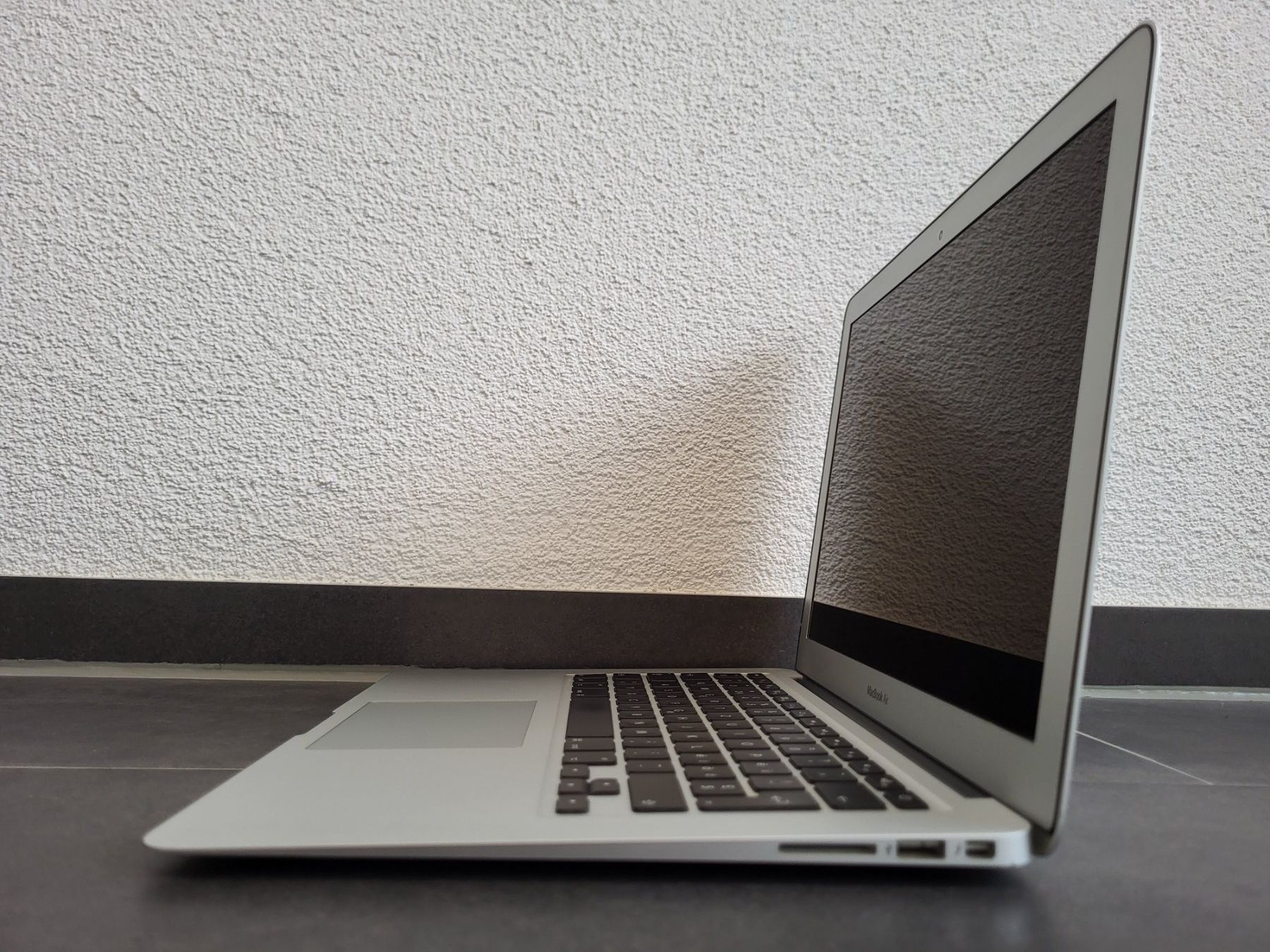 Apple Notebook: MacBook Air 13" – Usato da Romanshorn venduto da S_a_m_u 1
