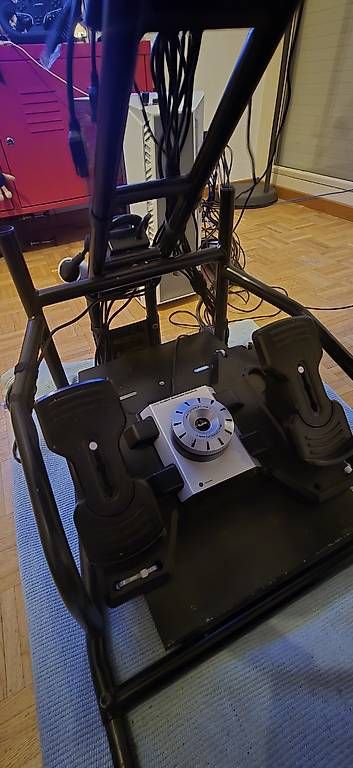 Manettes: Vend simulateur de vol  – D'occasion à Les Acacias par ge5_6typ