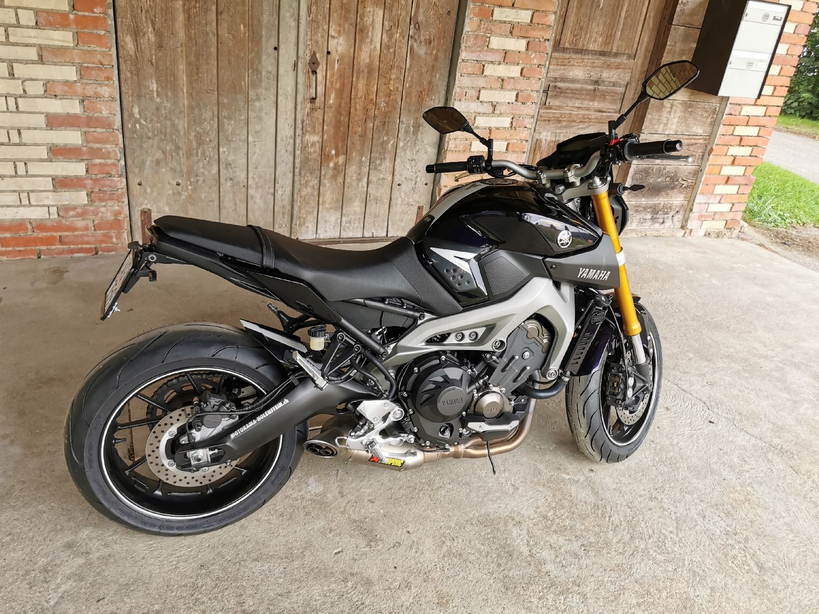 Yamaha Strada: Yamaha MT-09 ABS – Usato da Vordemwald venduto da Kspurs 5