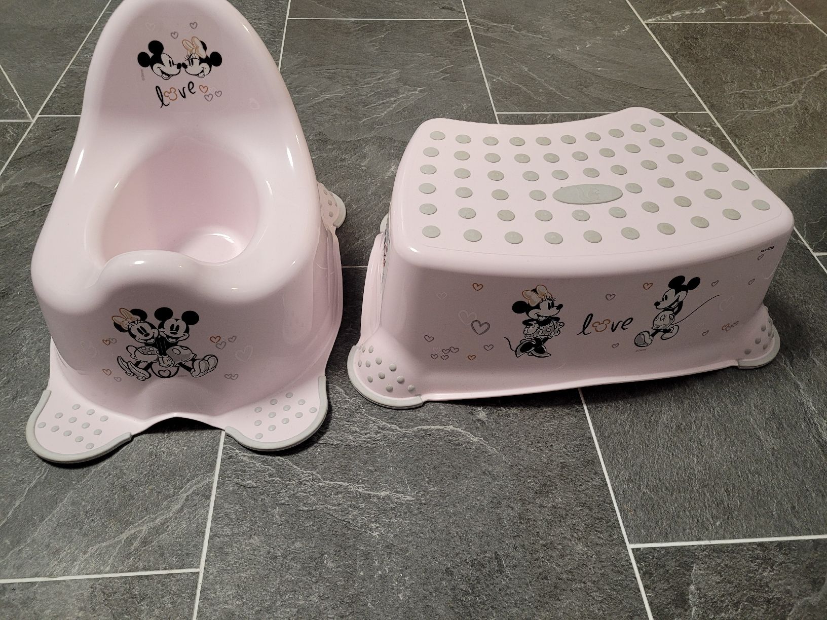 WC: Rosa Töpfchen & Tritthocker Set, Minnie Maus Design – Usato da Toffen venduto da ver_x68f