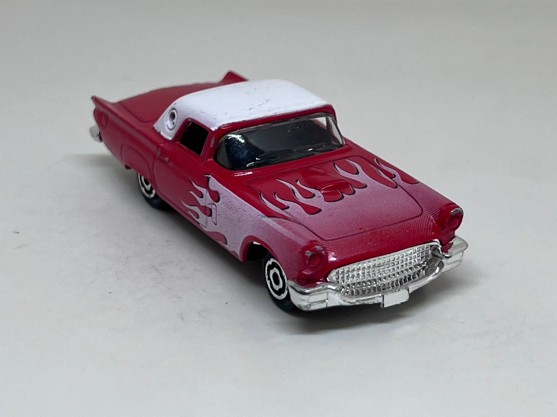 Majorette Voitures modèles: Majorette Ford Thunderbird 57 #366 – D'occasion à Wildegg par LaaBoutique