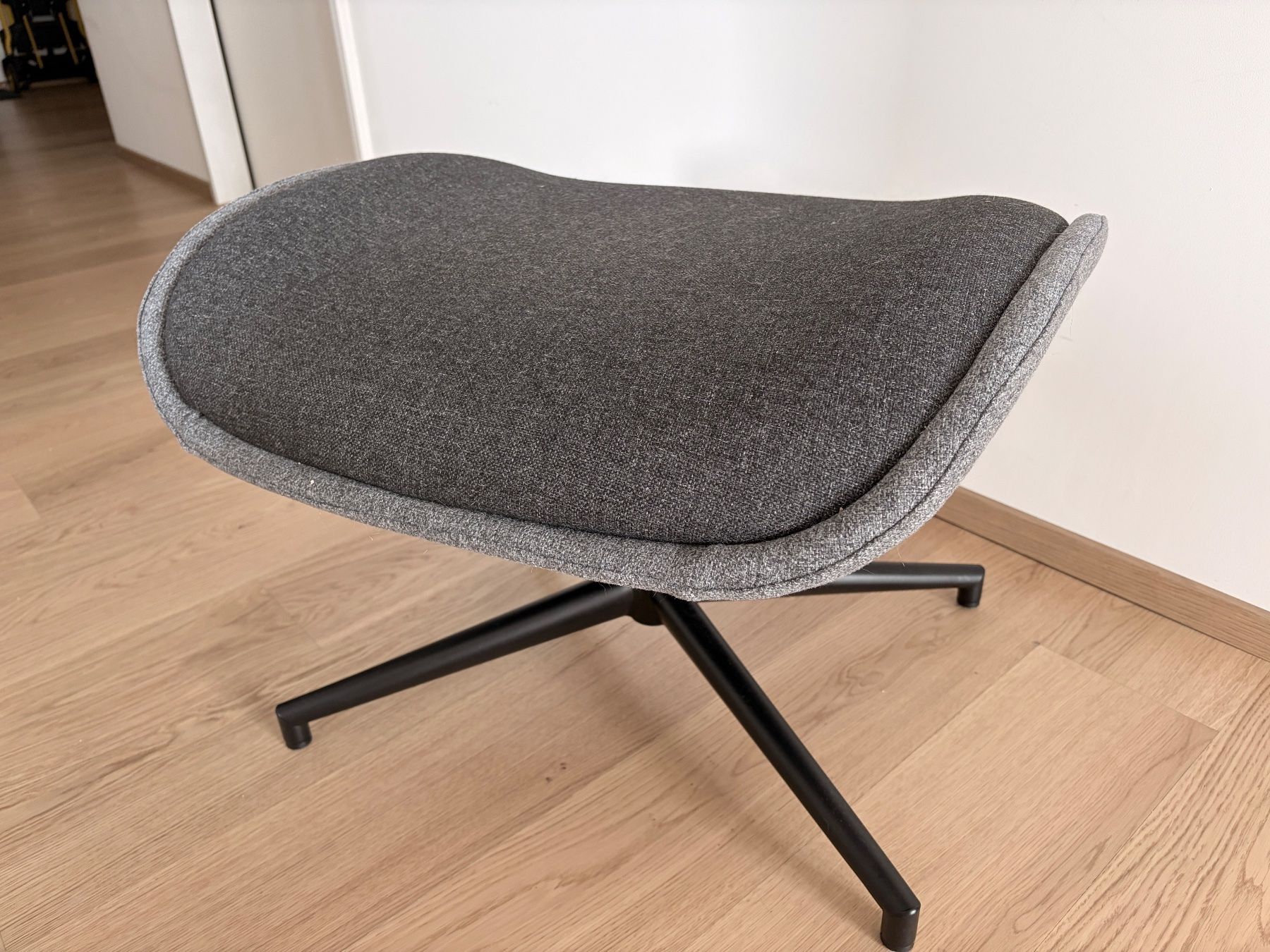 Ikea Tabourets: Foot stool – D'occasion à Zug par Tetiana_Pereira 2