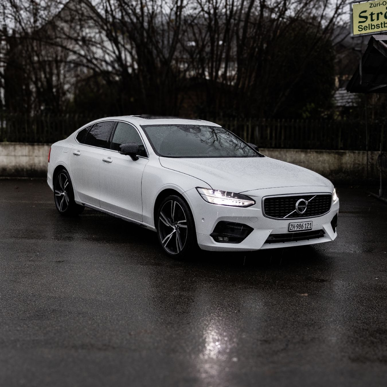 Volvo Automobili: Volvo S90 T6 AWD R-Design 320PS – Usato da Weiach venduto da magdalena_s