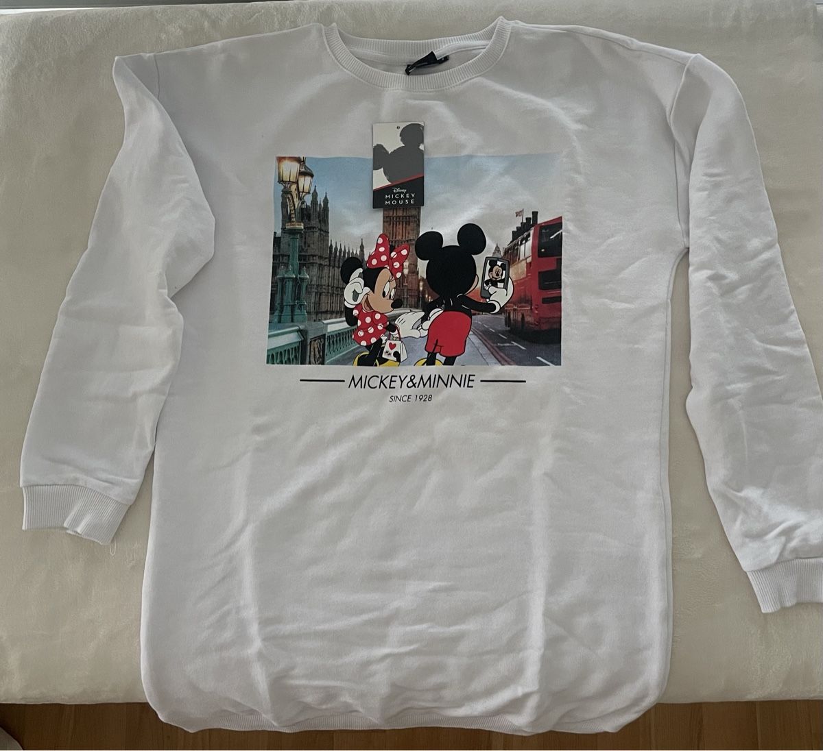 Maglioni & Felpe: Mickey & Minnie Mouse Pullover, Gr. S, Neu mit Etikett! – Nuovo e nell'imballaggio originale da Glattpark(Opfikon) venduto da sim_cv9l