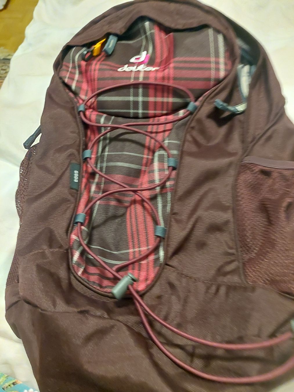 Deuter Zaini: Deuter Wanderrucksack, Neu Zustand, – Nuovo (secondo la descrizione) da Luzern venduto da M.Ai 4