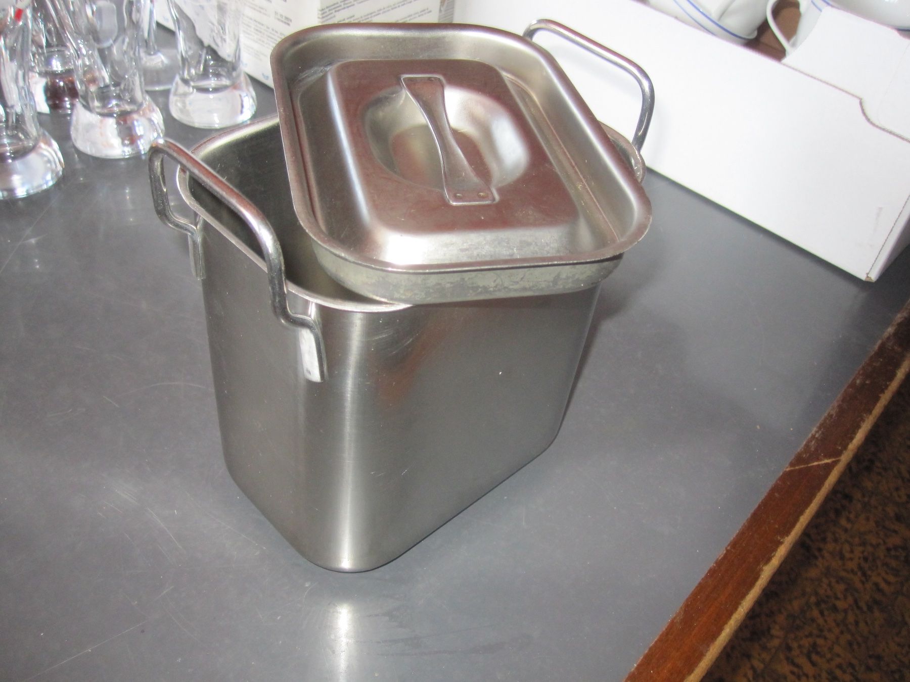 Cucine complete: Bac inox avec couvercle – Usato da Ravoire venduto da feylet 3