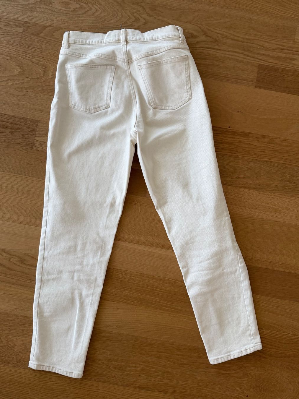 Mango Jeans: Mango Momjeans crème – Gebraucht aus Luzern von maz_jq6n 1